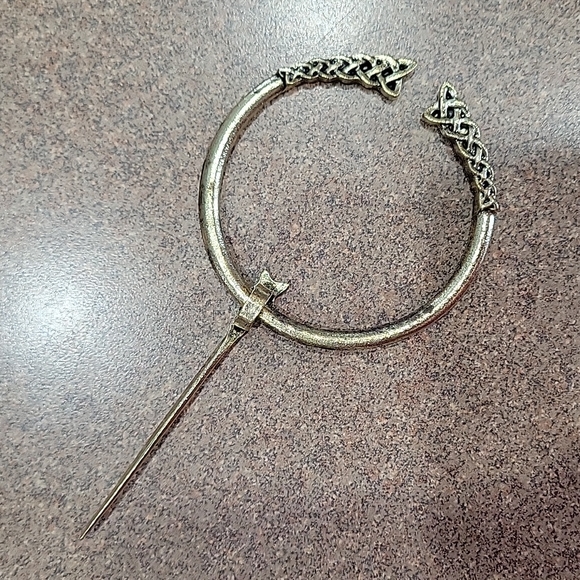 Irish Sweater/Jacket/Scarf Pins!!! - Picture 5 of 8